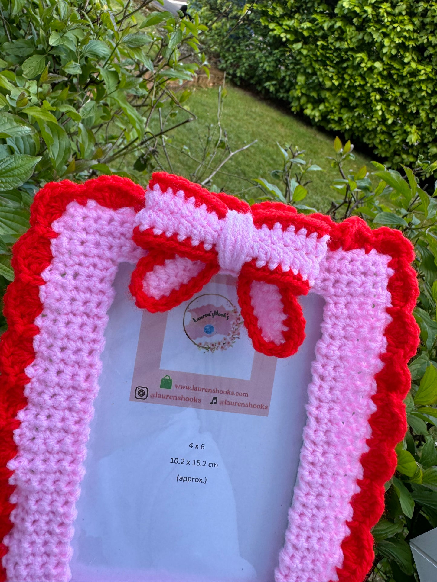 Crochet Bow Photo Frame