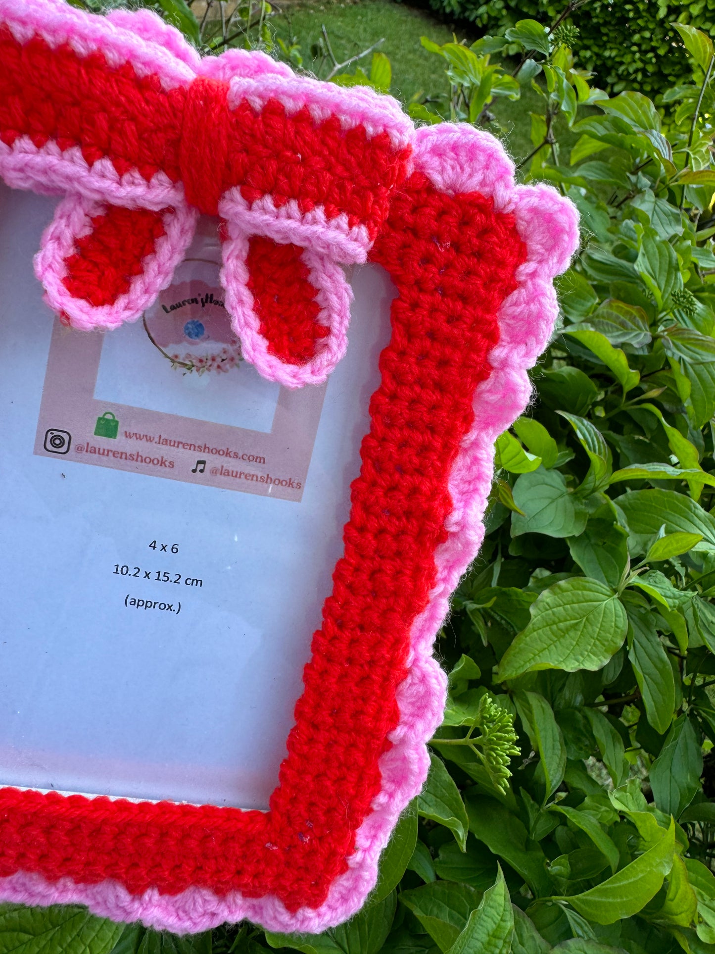 Crochet Red and Pink Bow Photo Frame