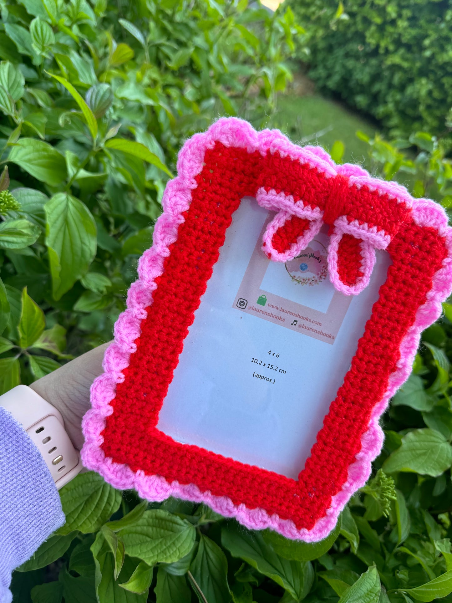 Crochet Red and Pink Bow Photo Frame